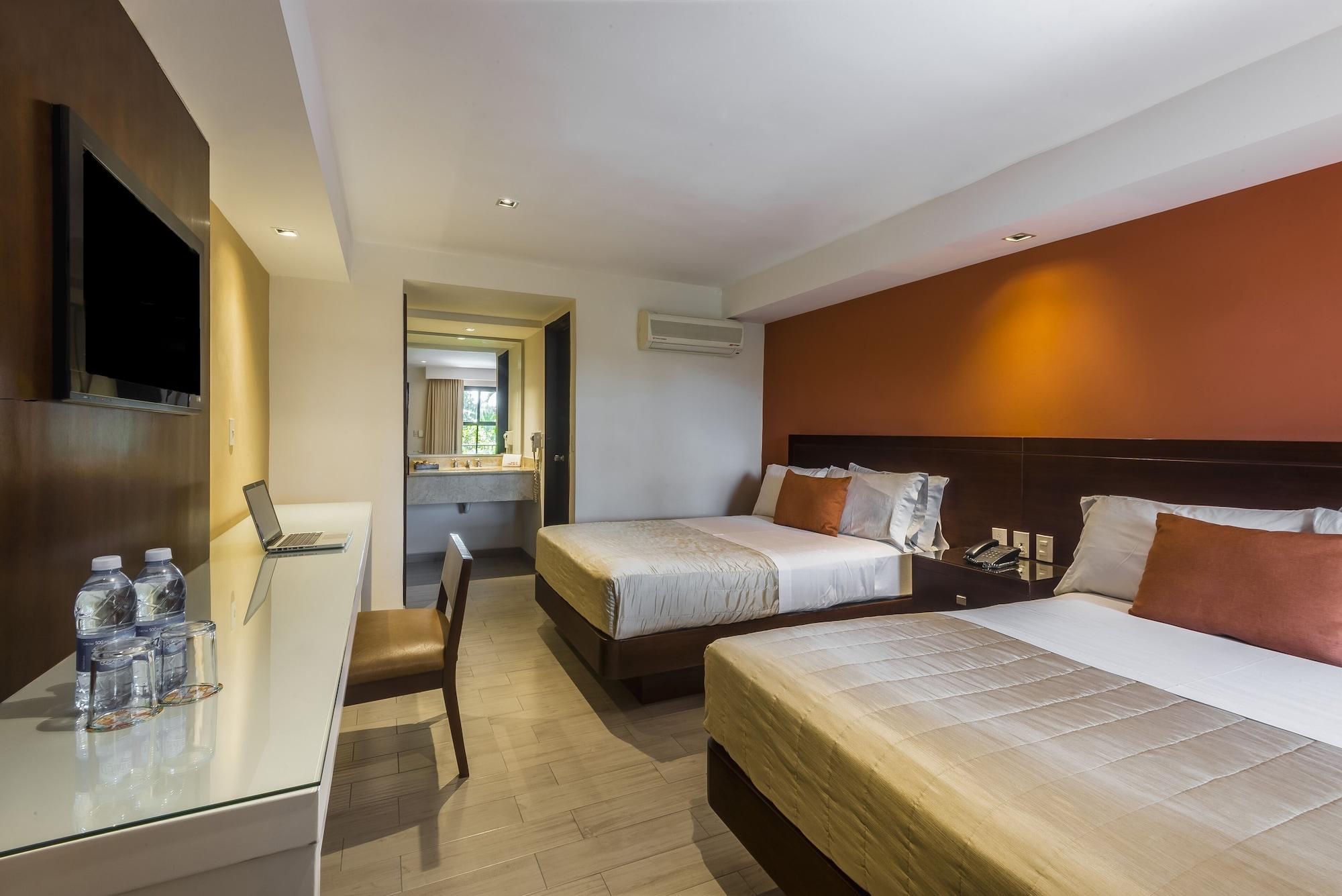 Hotel Puerta Del Sol Guadalajara Zapopan Exterior photo